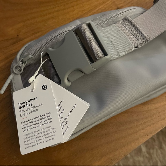 [ ❌ SOLD ] NWT Lululemon Everywhere Belt Bag 1L (Jade Grey) - Picture 7 of 9